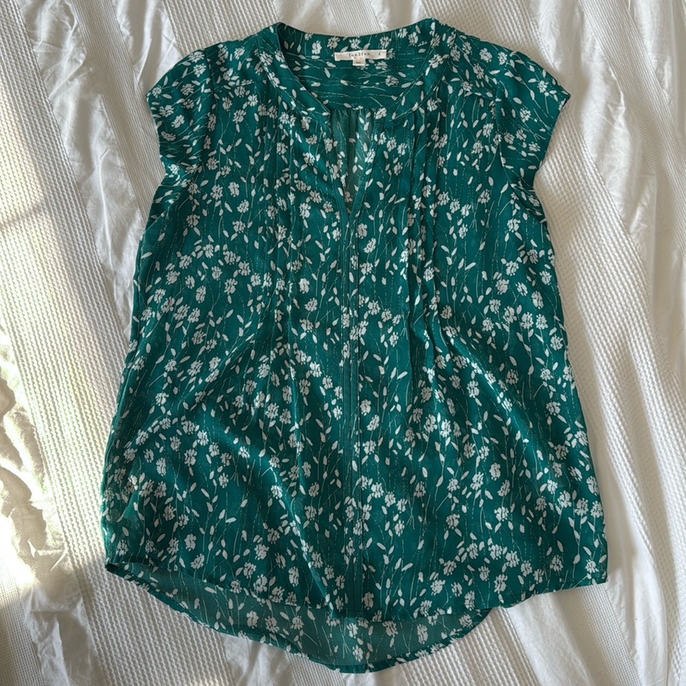 Fun 2 Fun floral blouse